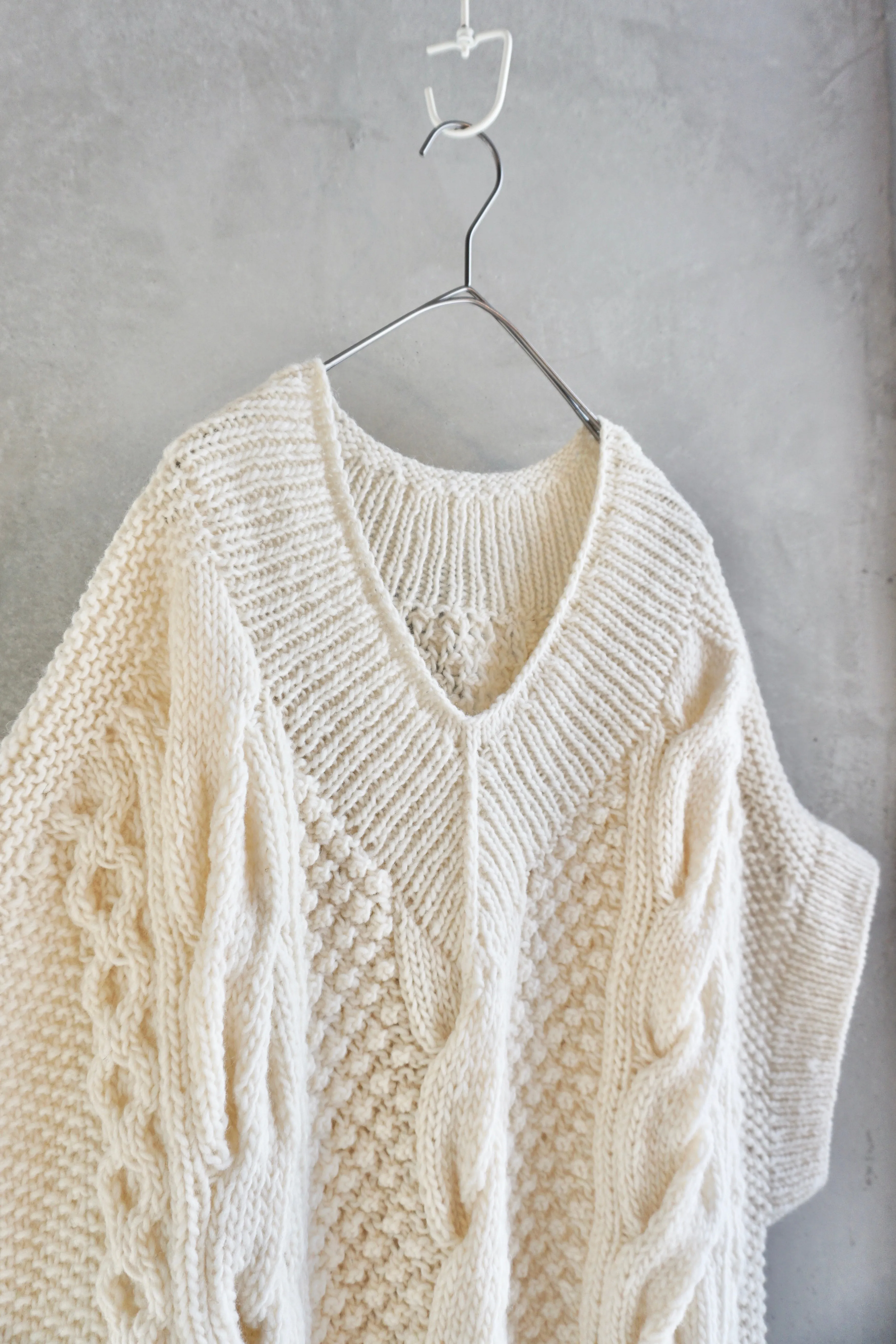 【SALE】tumugu / ロービングケーブル柄編み　2wayベスト