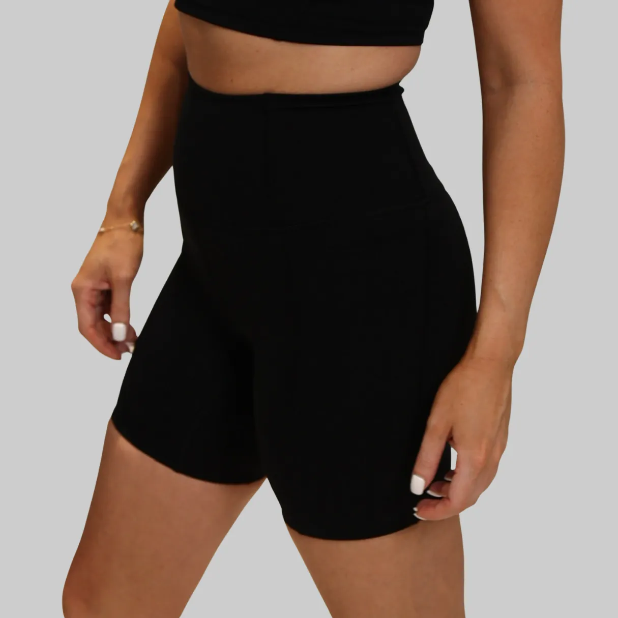 SKYLAR BIKE SHORTS (POCKETS)
